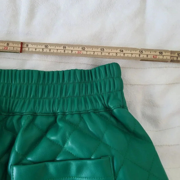Maniere De Voir VEGAN LEATHER QUILTED JOGGERS Green Sz 8 Medium - Picture 14 of 16
